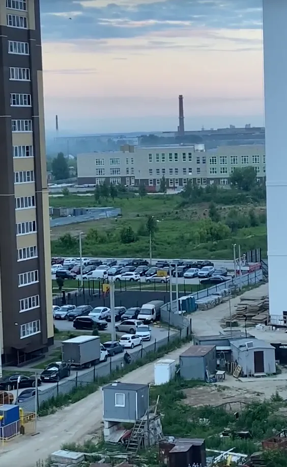 «Это уже не жалоба, а крик о помощи»: жители Рязани задыхаются в едком дыму, чиновники фиксируют превышения, но ничего не меняется